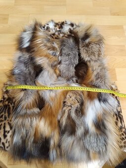 Líščia kožušinová vesta s leopardím vzorom - 7