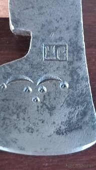 Historická zdobená sekera - 7