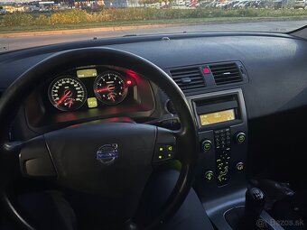 Predám Volvo S40 1.8i - 7