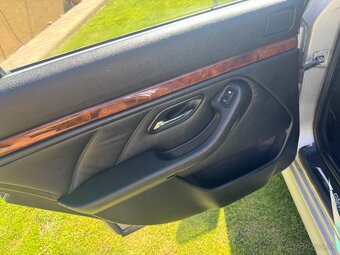 BMW e39 530 142kw A/T - 7