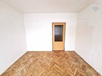 3 - izbový byt - 65 m2 v centre mesta Handlová - 7