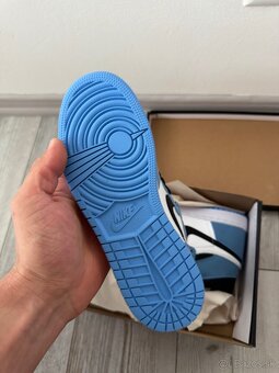 Air Jordan 1 Retro High OG University Blue - 7