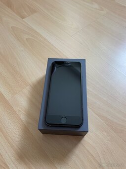 iPhone 8, 64 GB - 7