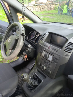 Opel zafira 7miestne - 7