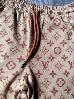 Louis Vuitton - 7