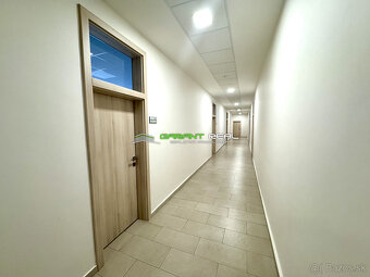 Prenájom kancelária 43 m2, 3. poschodie, Jarková 14 - 7