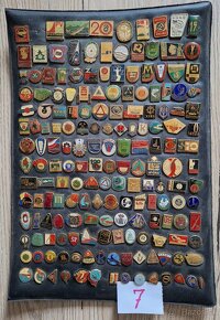 Zbierka rôznych odznakov v počte 1959 kusov. - 7