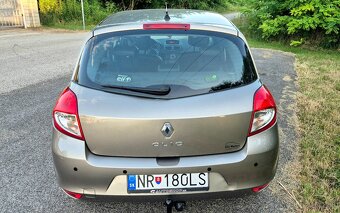 Predám Renault Clio Exclusive 1.6 automat - 7