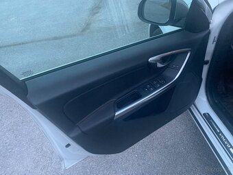 Predám vozidlo Volvo V60 Rdesign - 7
