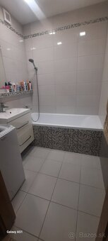 Ponúkam na predaj 3 izbový byt s garážou v Hurbanove - 7