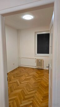 NA PREDAJ Slnečný priestranný 2-izbový byt 54 m², Železníky - 7