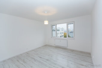 NA PREDAJ 3-izb.byt Petržalka, kompletná rekonštrukcia - 7