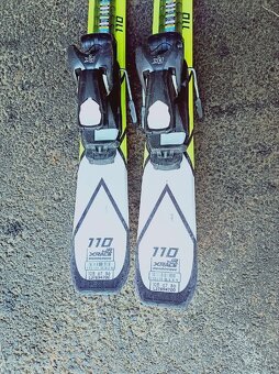 Predám detské Salomon lyže 110 - 7