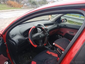 Predám Peugeot 206 1.1 - 7