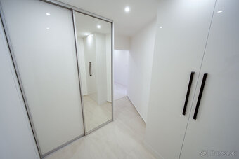 Na predaj 3 izbový byt (77 m²) na 12. p. – KVP, ZOMBOVA - 7