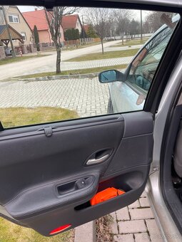 Renault Laguna 1.9dci/88kw/r.v. 2005 - 7