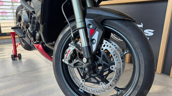 Triumph Street Triple RS - 7