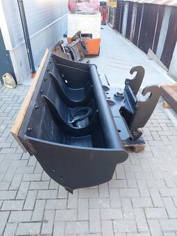 Hydraulická svahovacia lyžica na bager 20-25 ton skladom - 7