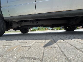 Predám Mitsubishi L200 2.5 1994 - 7