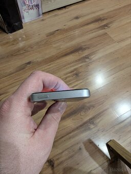 Predam iPhone SE 32 GB - 7