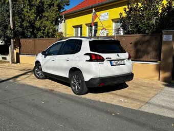 Peugeot 2008 1.2 PureTech Style - 7