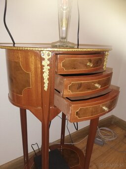 Príručný stolík, nočný stolík - 7