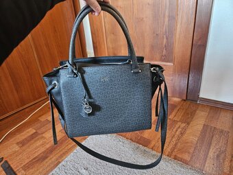 Guess kabelka čiernosivá - 7