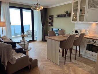 Luxusný, plne zariadený dvojizbový apartmán nachádzajúci sa  - 7