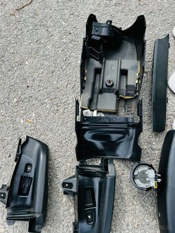 Interiér Audi A4 - B8 - Tapacir, madlá, clonítka, spatné zrk - 7