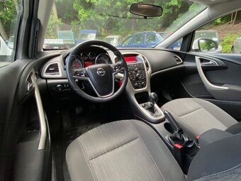Opel Astra J 1.4i 74kW klima tempomat ČR 104tkm 2012 - 7