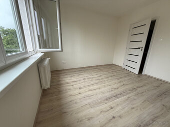 3 izbový byt Hliny VII s balkónom sa výťahom - 7