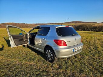 Peugeot 307 1.6 HDi – spoľahlivý hatchback s nízkouSpotrebou - 7