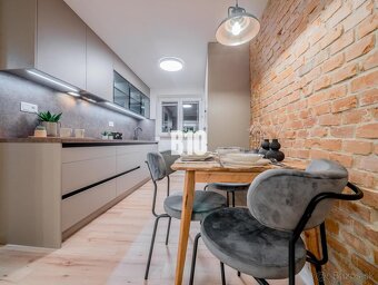 Chytí ťa za srdce? Staré Mesto- Tehla- Balkón - 7