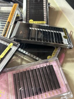 Umelé mihalnice a rôzne doplnky - 7