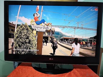 Predám LCD TV LG 42LD420 Full HD - 7