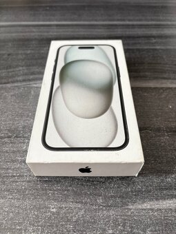 Predám iPhone 15, Black, 128GB - 7