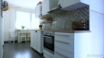 TOP PONUKA 3 izbového bytu v centre Galanty po kompletnej re - 7