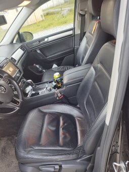 Volkswagen Touareg 3.0 tdi 4x4 - 7