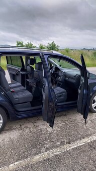 Volkswagen Touran 2.0 TDI Comfortline 103 kw - 7