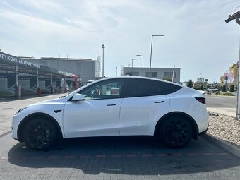 Predám Teslu Model Y RWD LFP batéria, tažné zariadenie - 7