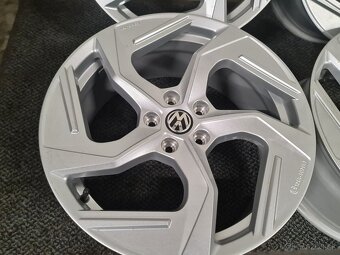 5X112 R19 8,0J ET45 BORBET - ALU DISKY - 7