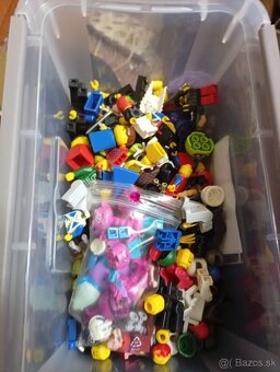 Predám 148ks figúrky z Lega - 7