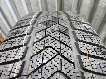 2 ks úplne nových zimných pneu Pirelli Sottozero- 225/60 r17 - 7