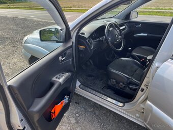 KIA SPORTAGE 2,0 benzin r.v.2006 - 7