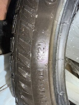 PREDÁM ZIMNÉ GUMY 225/40 R18 - 7
