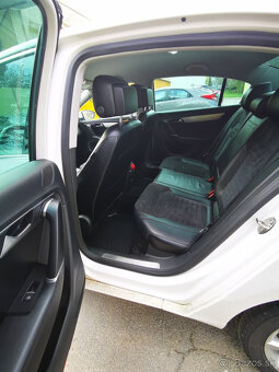 Volkswagen Passat B7 2.0 TDI 177k BMT Highline 4MOTION DSG - 7