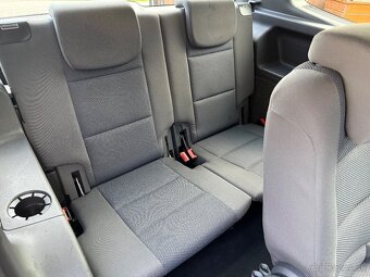 Volkswagen Touran 2,0 TDi Dsg 7miest - 7