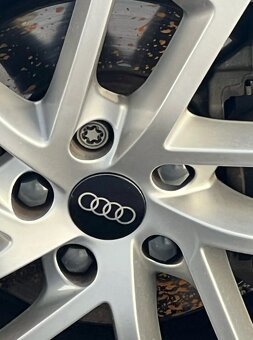 Stredové krytky - pukličky kolies AUDI . - 7