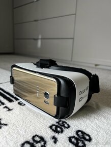Samsung Galaxy S7 Edge + Samsung Gear VR - 7
