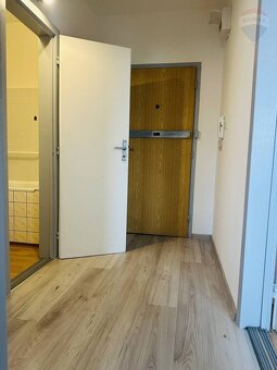 PRENÁJOM: 1IZBOVÝ VEĽKOMETRÁŽNY BYT, NOVÁ VES - DUNAJSKÁ STR - 7